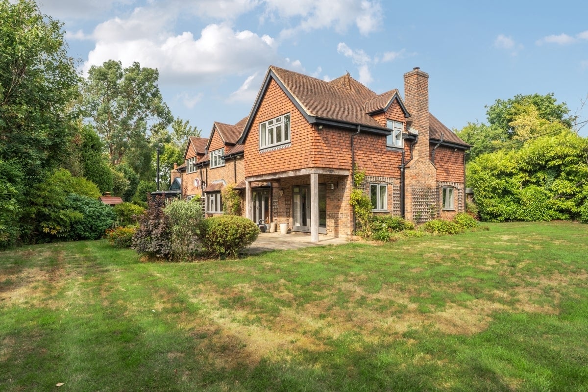 House Winkfield Street in Winkfield Street