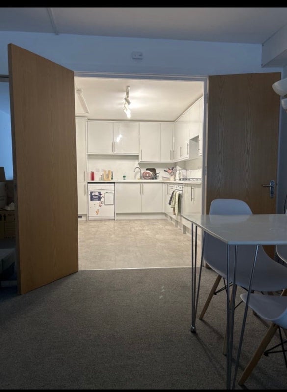 Room Victory Place in Greater London