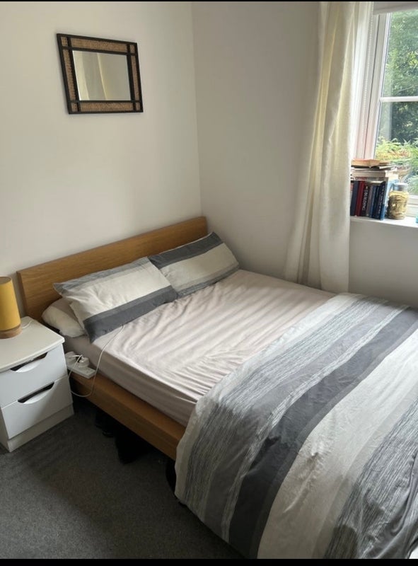 Room Victory Place in Greater London