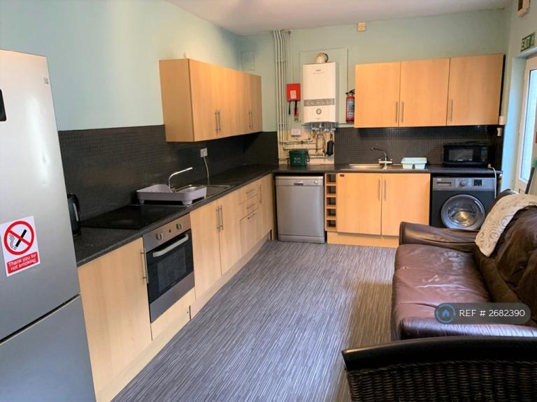 Flat King Edward Road in Swansea