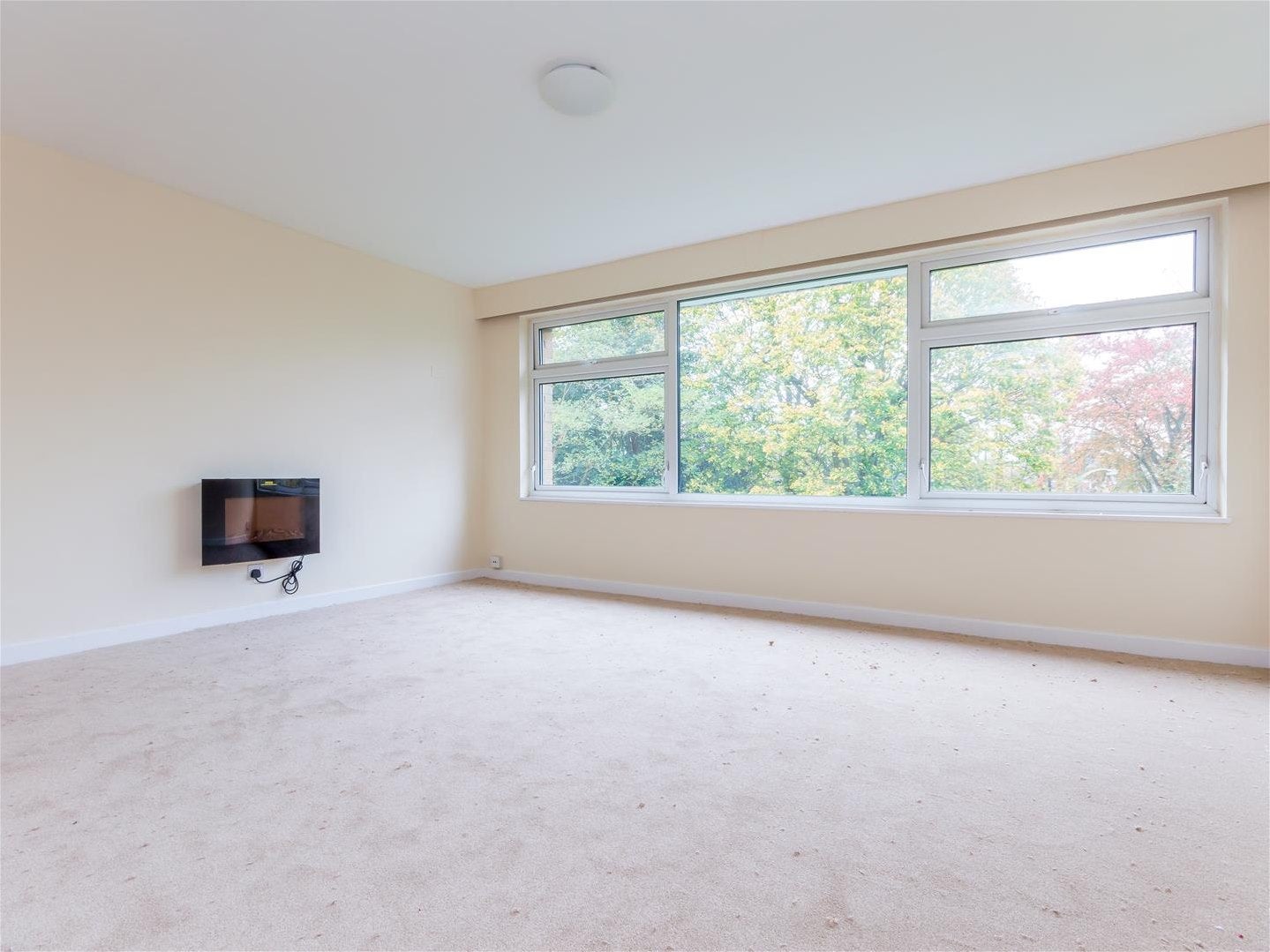 Flat Heathfield Close in Potters Bar