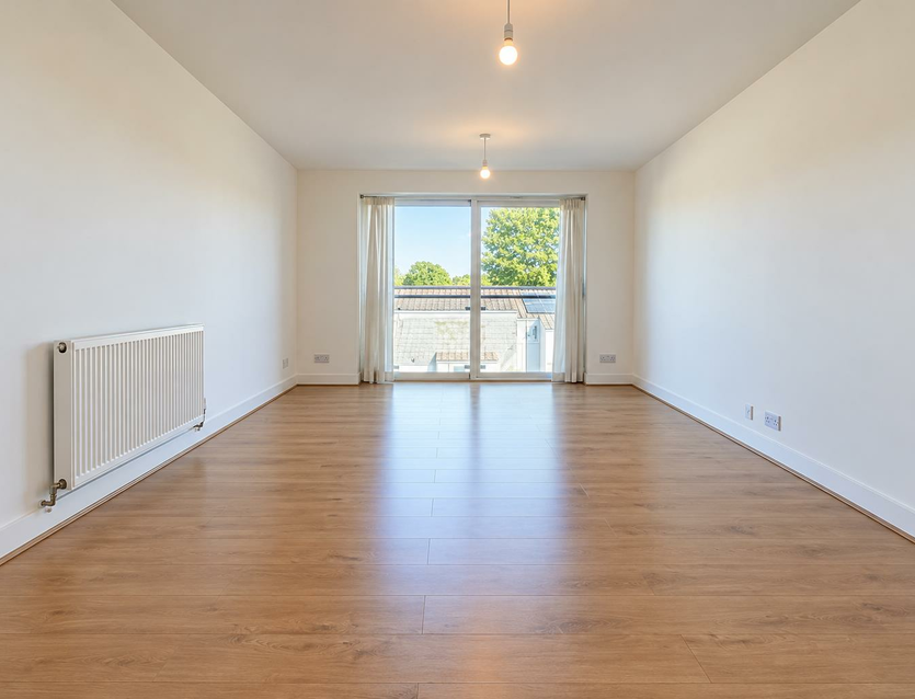 Flat Martin Close in Greater London