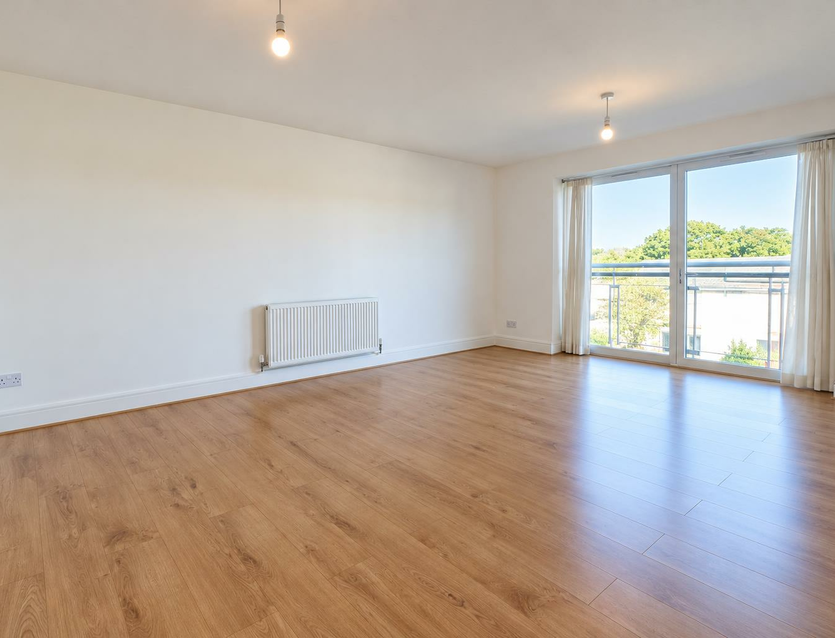 Flat Martin Close in Greater London