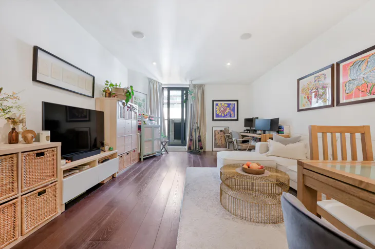 Flat Alexia Square in Greater London