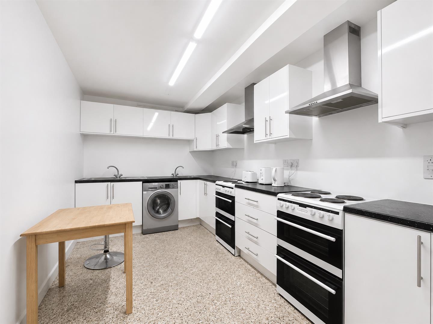 Room Northfield Avenue in London