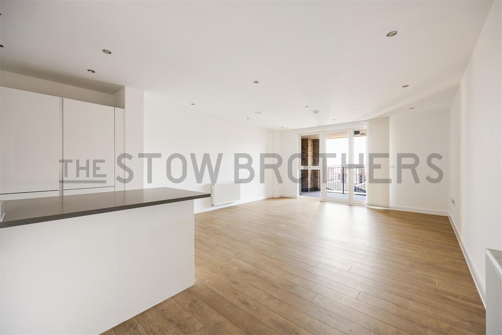Flat Bolinder Way in Greater London
