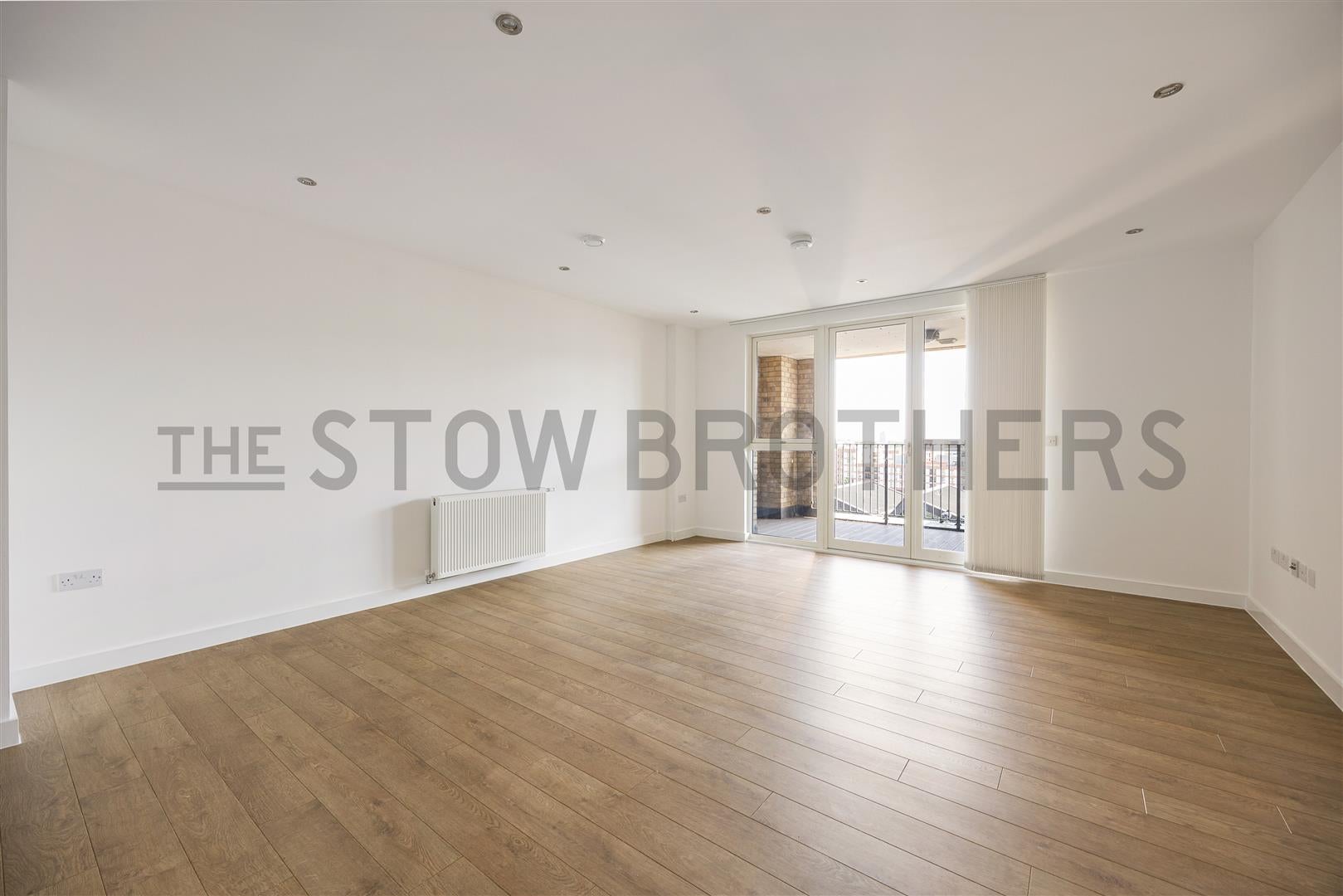 Flat Bolinder Way in Greater London