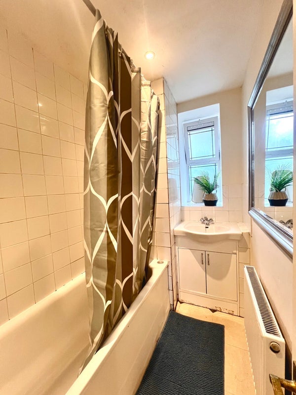Room Windsor Street in Greater London