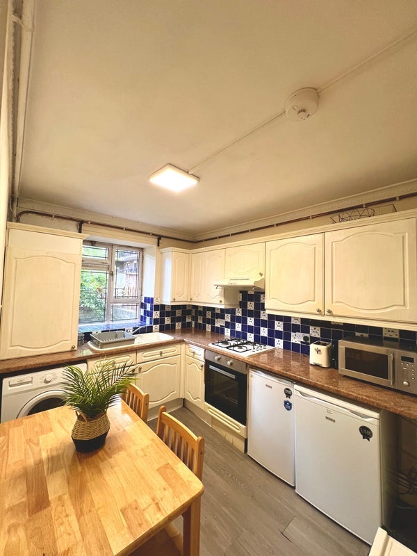Room Windsor Street in Greater London