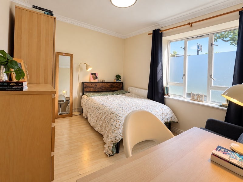 Room Windsor Street in Greater London