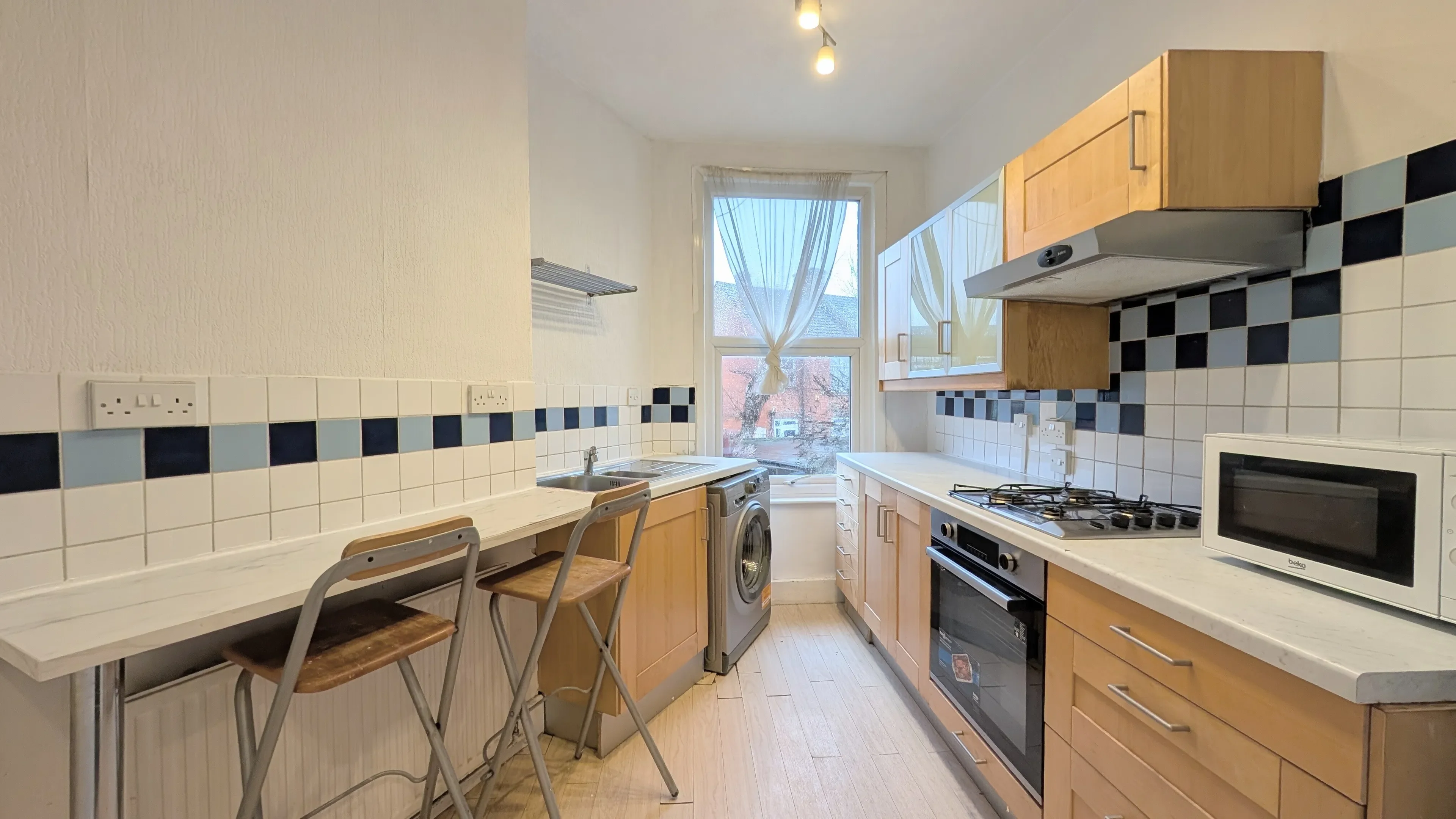 Flat Vaughan Road in Greater London