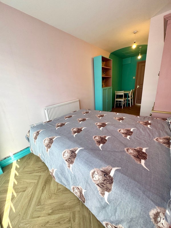 Room Masons Close in Kenfig Hill