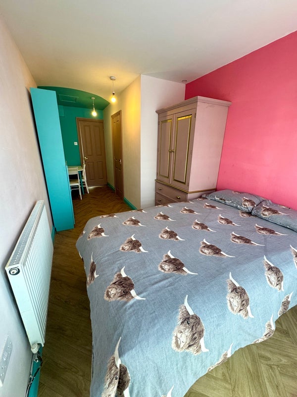 Room Masons Close in Kenfig Hill