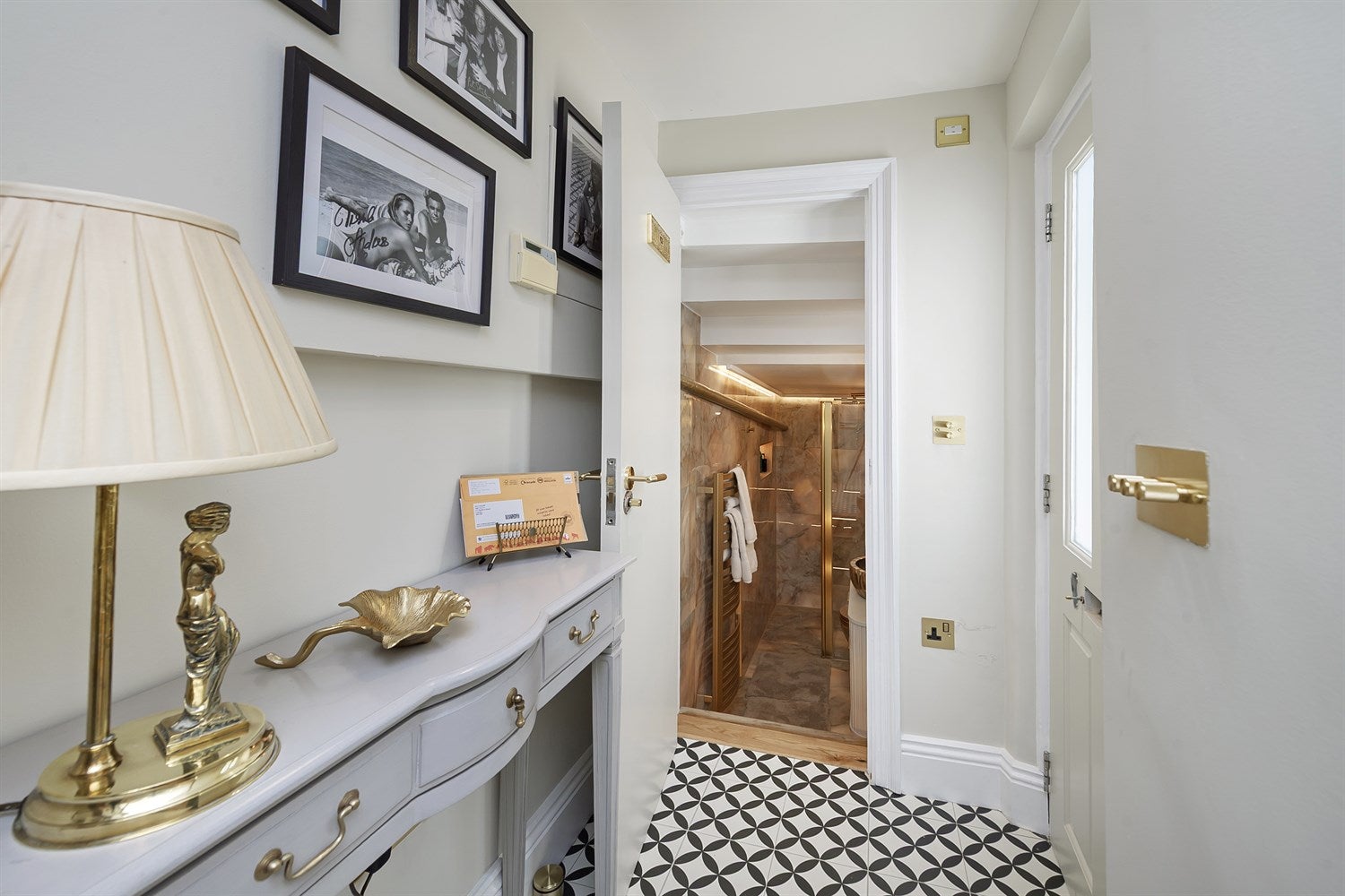 Flat Stratford Road in Greater London