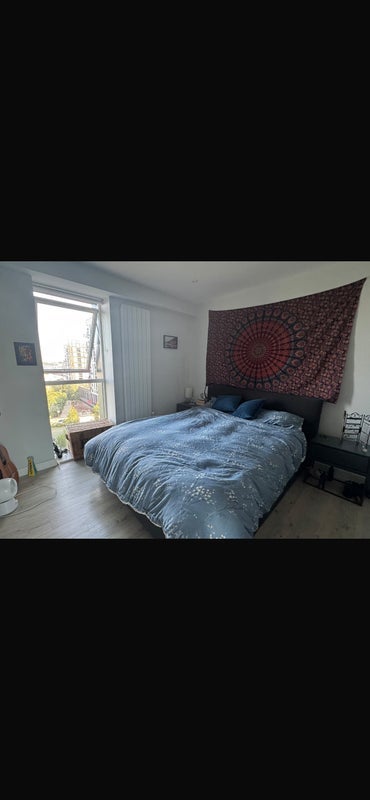 Room Wickford Way in Greater London