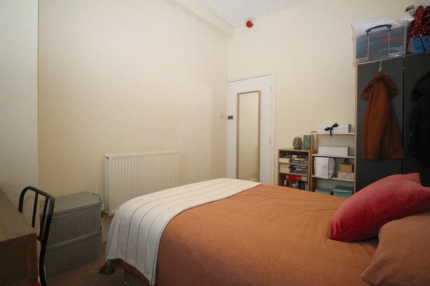 Room Selbourne Street in Charnwood