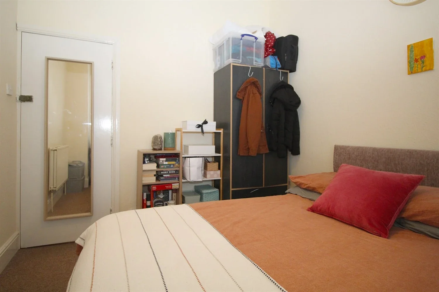 Room Selbourne Street in Charnwood