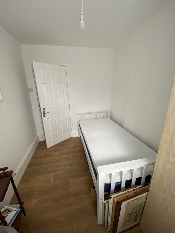 Room Anerley Street in Greater London