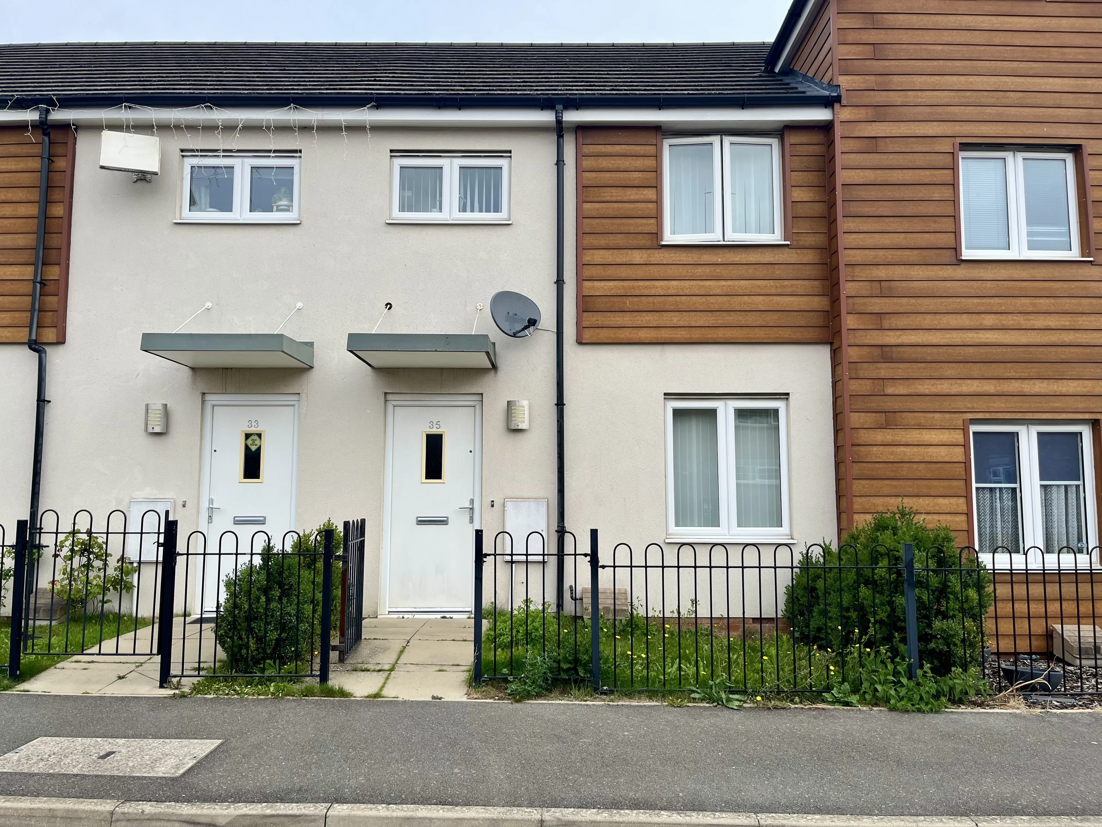 House Harris Road in Corby