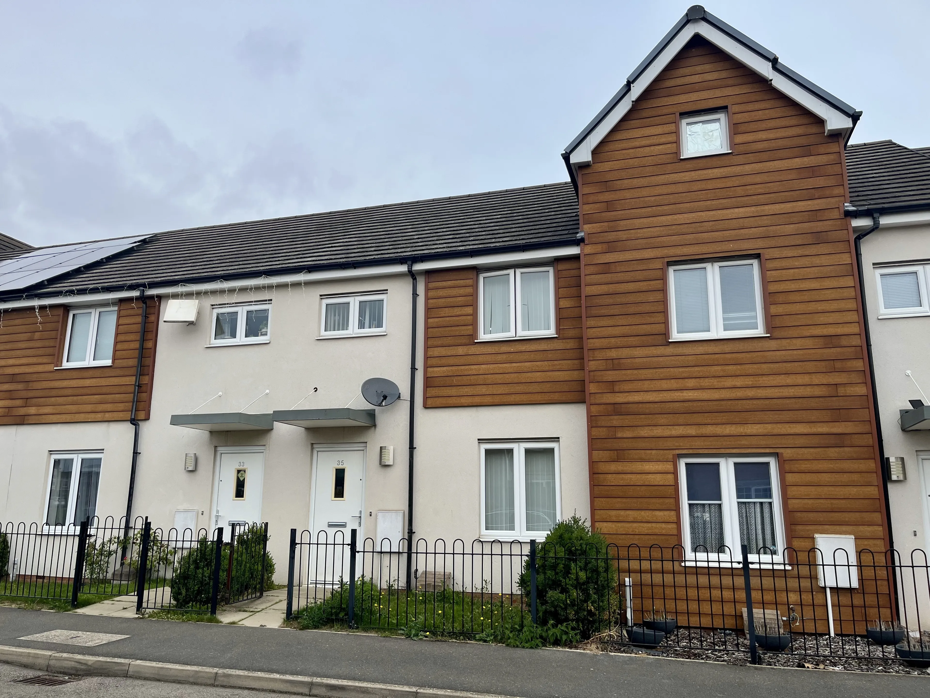 House Harris Road in Corby
