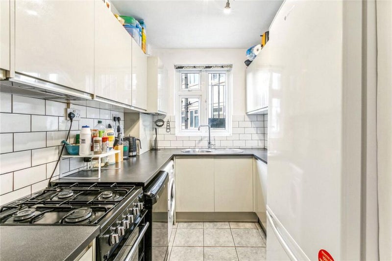 Room Leigham Court Road in Greater London