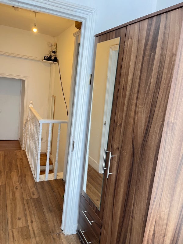 Room Tweed Mouth Road in Greater London