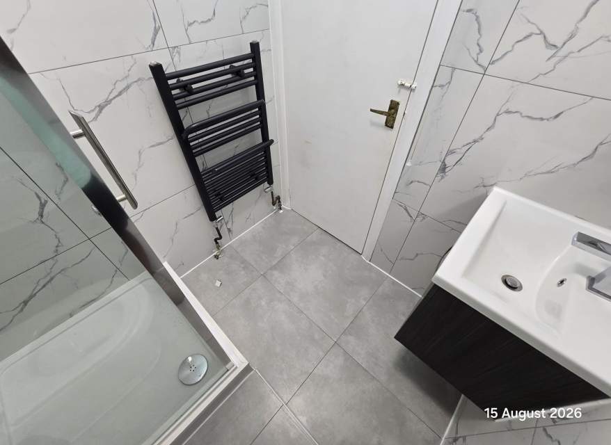 Flat Lorne Road in Greater London