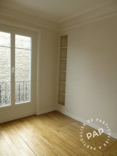 Flat Rue Antoinette Fouque in Paris