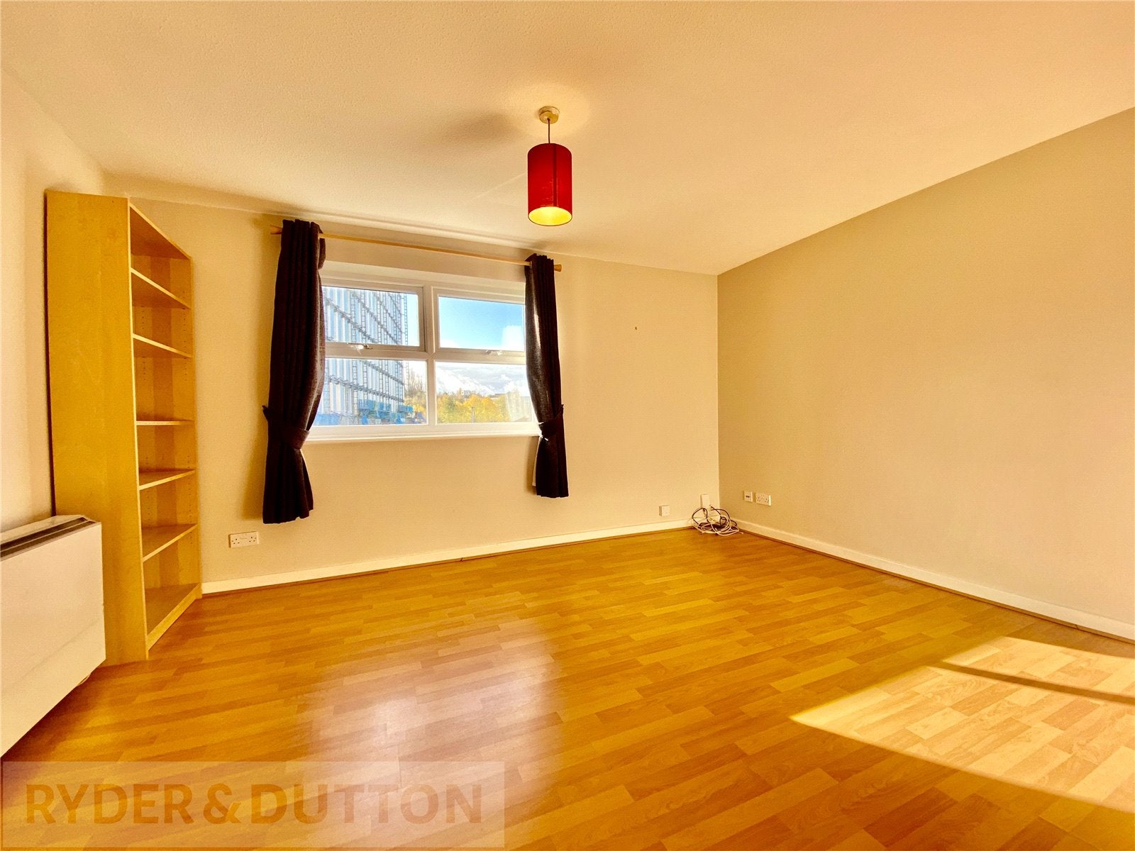 Flat Rayson Hill Drive in Manchester