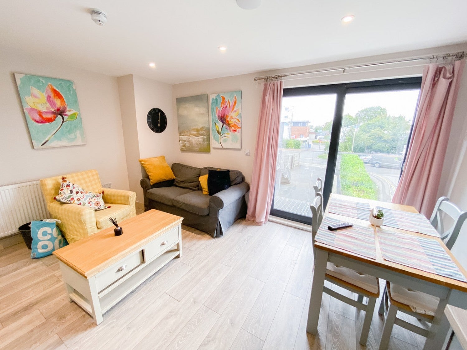 Flat Winnall Manor Road in Winchester