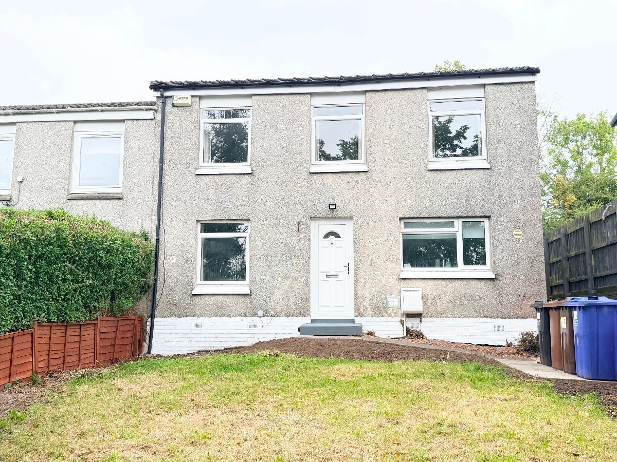 House Cumbrae Crescent South in Dumbarton