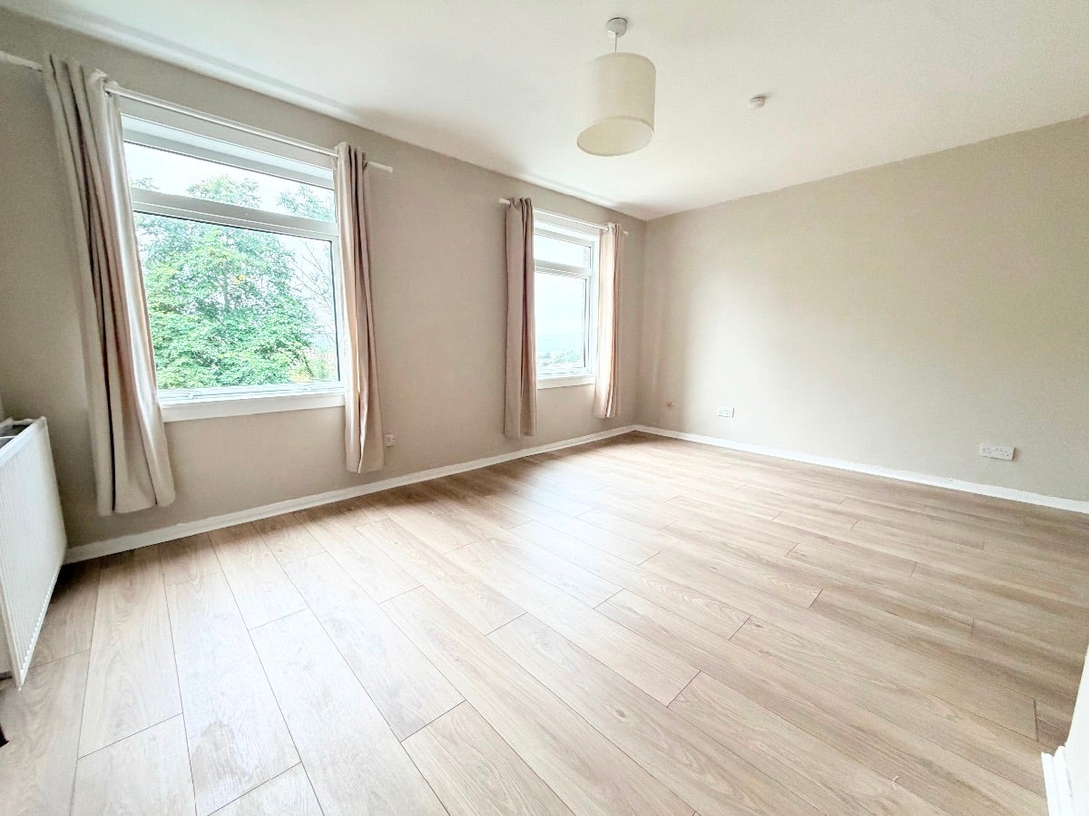 House Cumbrae Crescent South in Dumbarton