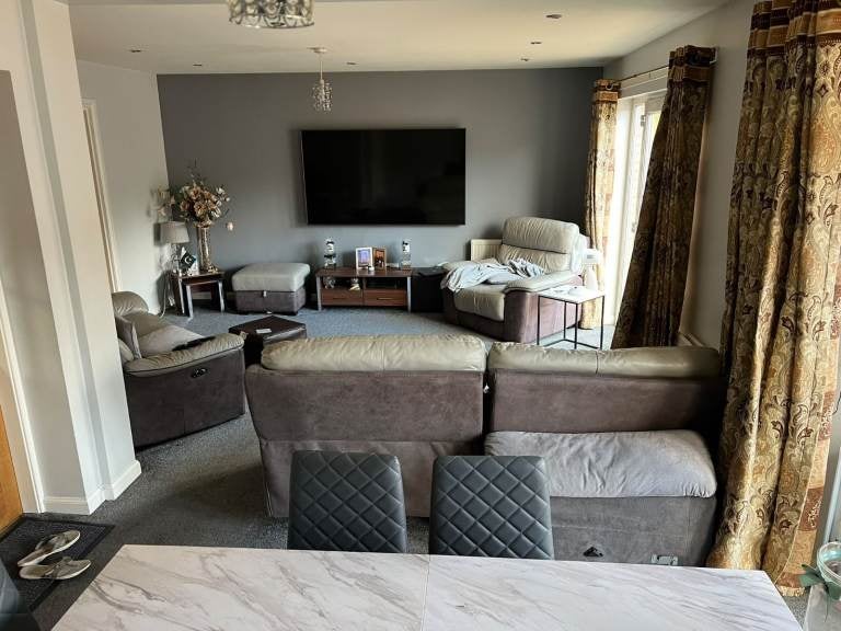 Room South Parrotshot in City of Edinburgh