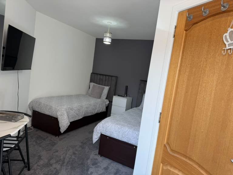 Room South Parrotshot in City of Edinburgh
