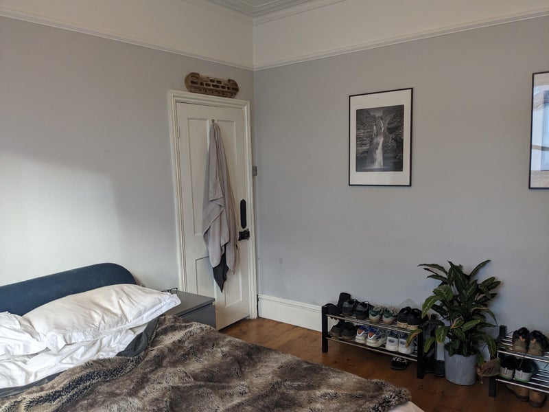 Room Mina Road in Bristol