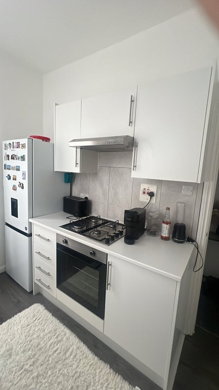 Room High Road in Greater London