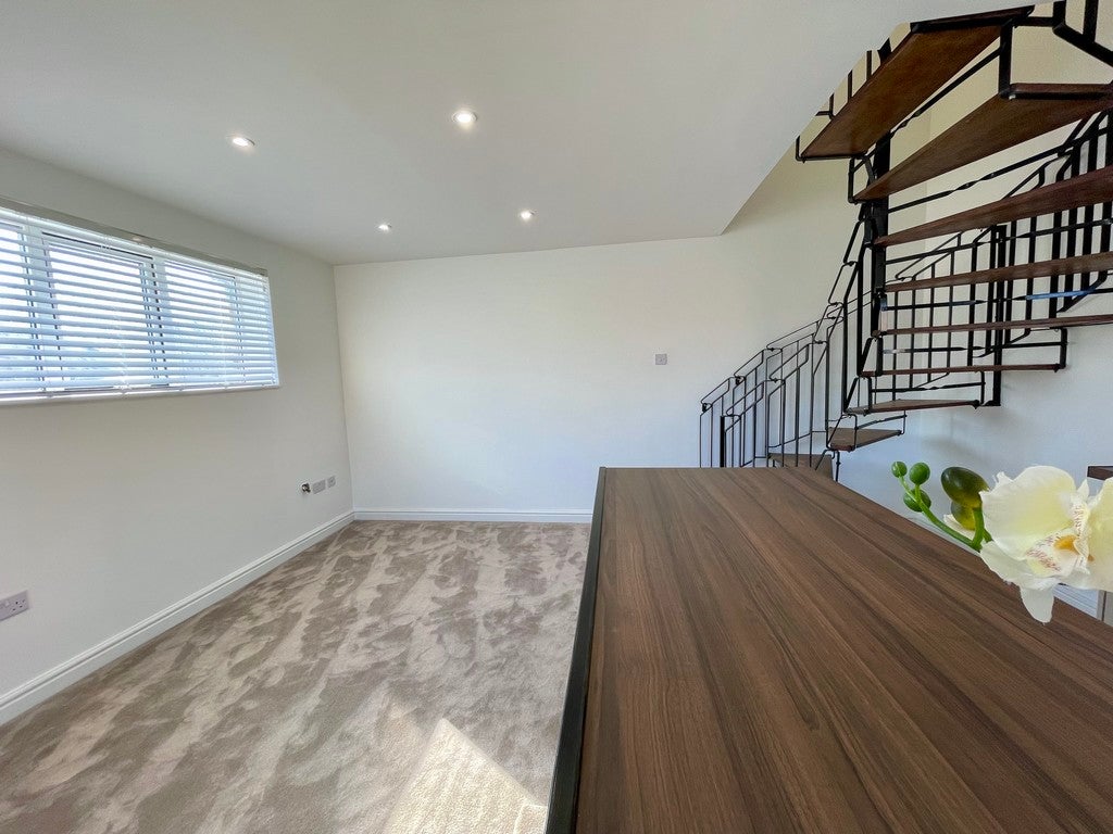 House Howden Close in Charnwood