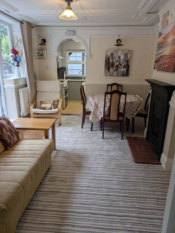 Flat Cranston Road in Greater London