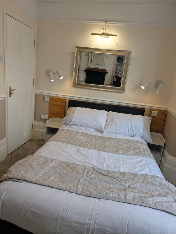 Flat Cranston Road in Greater London
