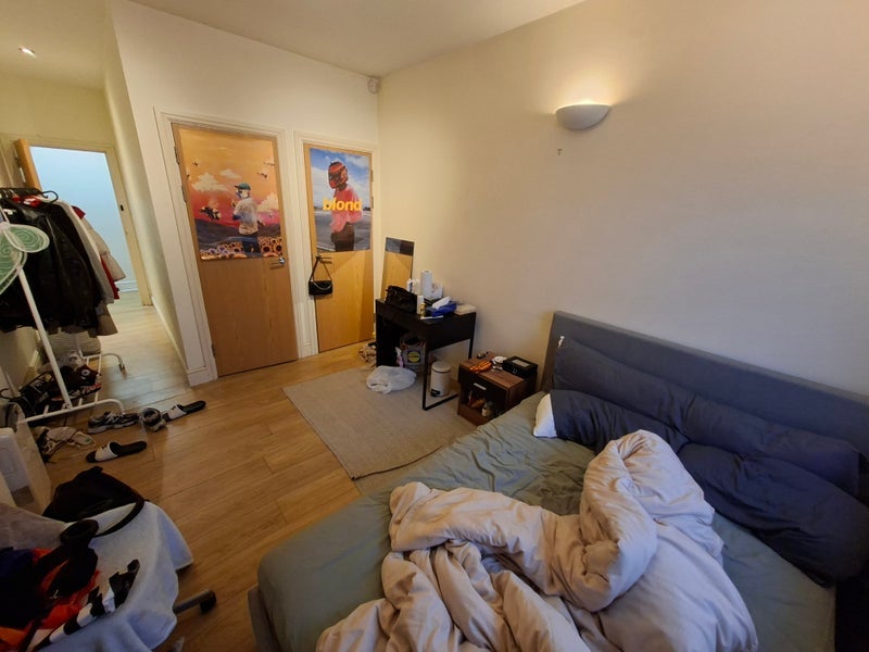 Room Russell Street in Cardiff