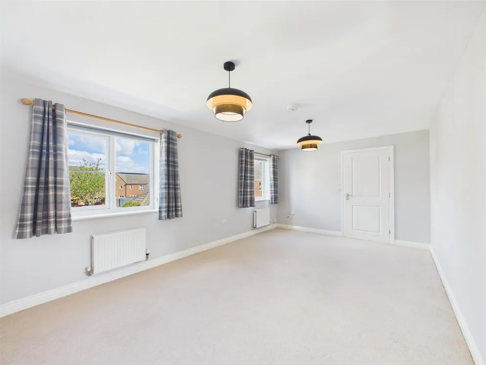 House Medora Close in Harborough