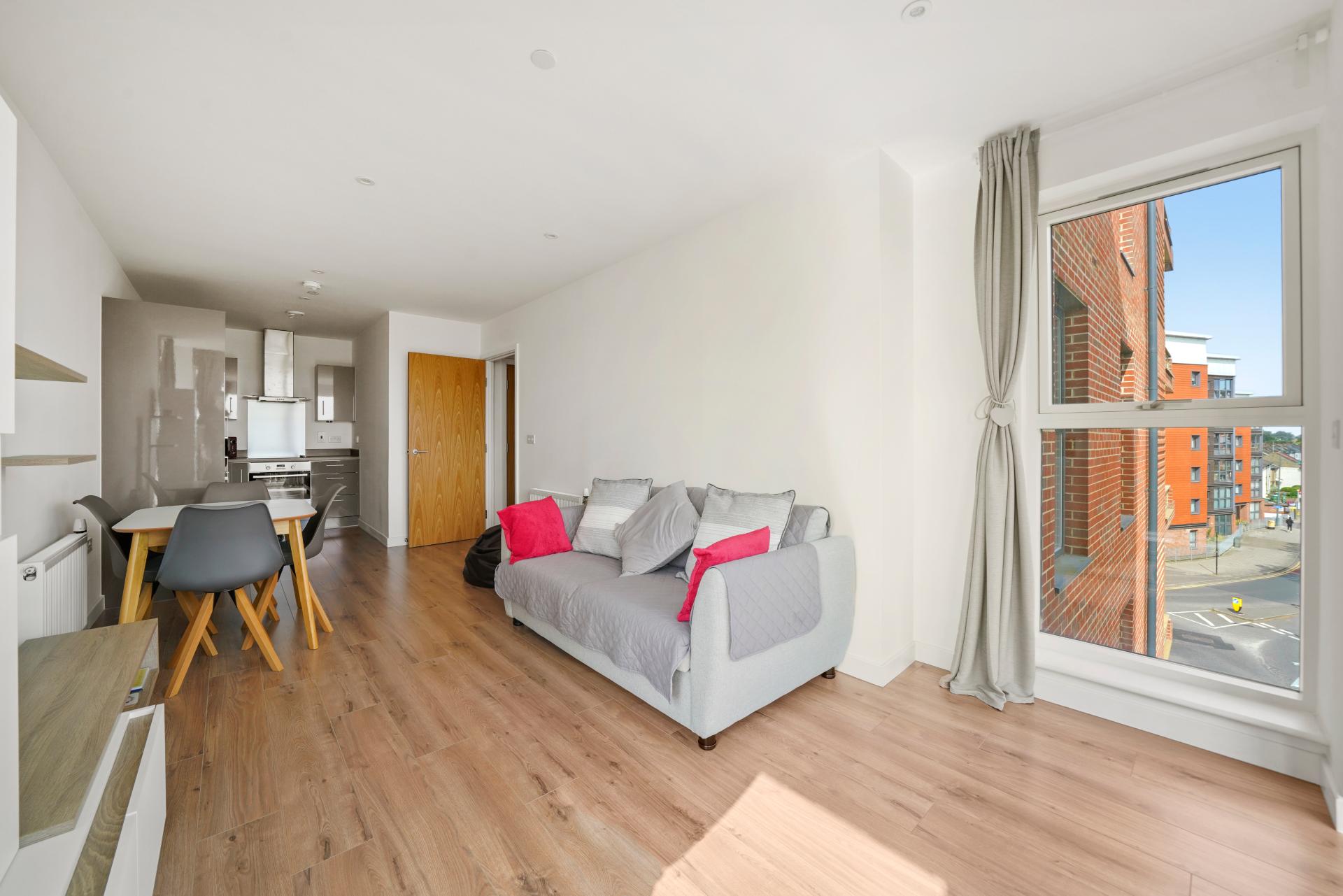 Flat Erith High Street in Greater London