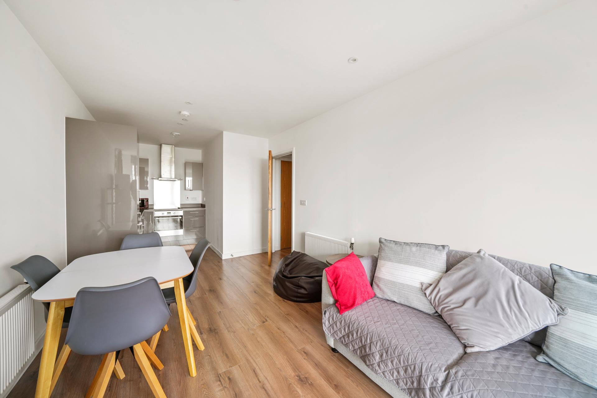 Flat Erith High Street in Greater London