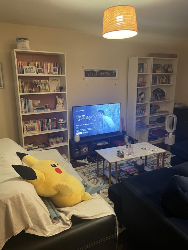 Room Thomas Dinwiddy Road in Greater London