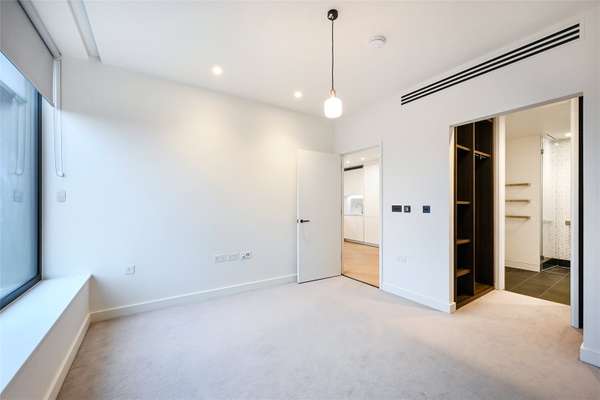 Flat Wood Lane in Greater London