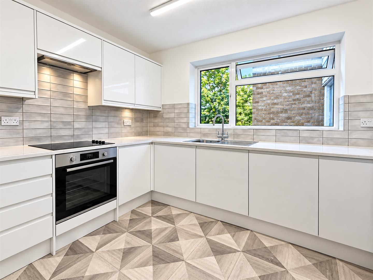 Flat Upper Gordon Road in Surrey Heath