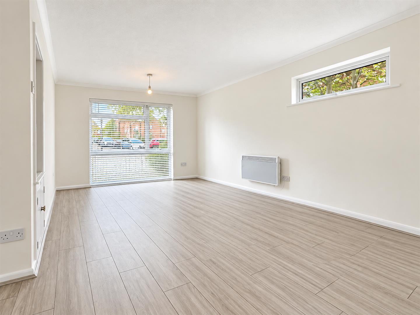 Flat Upper Gordon Road in Surrey Heath