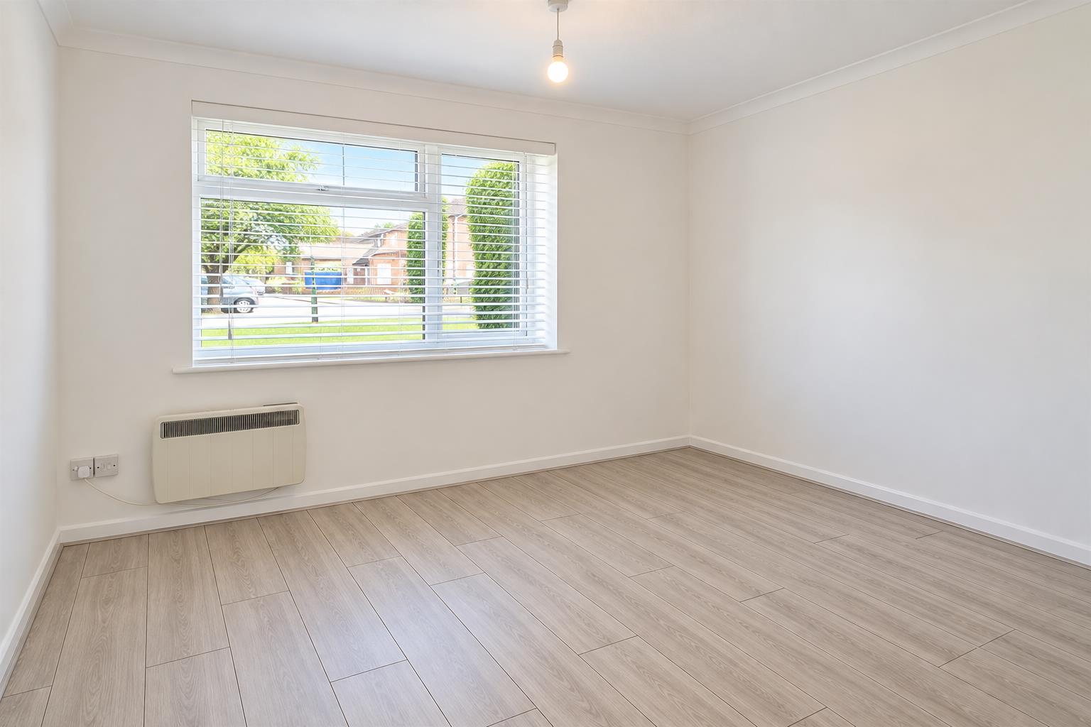 Flat Upper Gordon Road in Surrey Heath