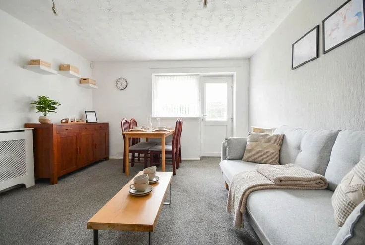 Flat Dunbar Road in Preston