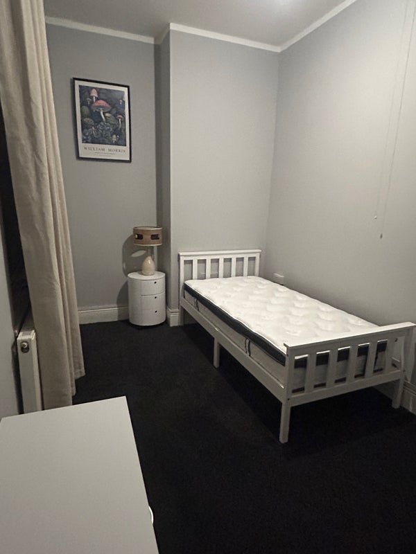 Room Highbury Road in Nottingham
